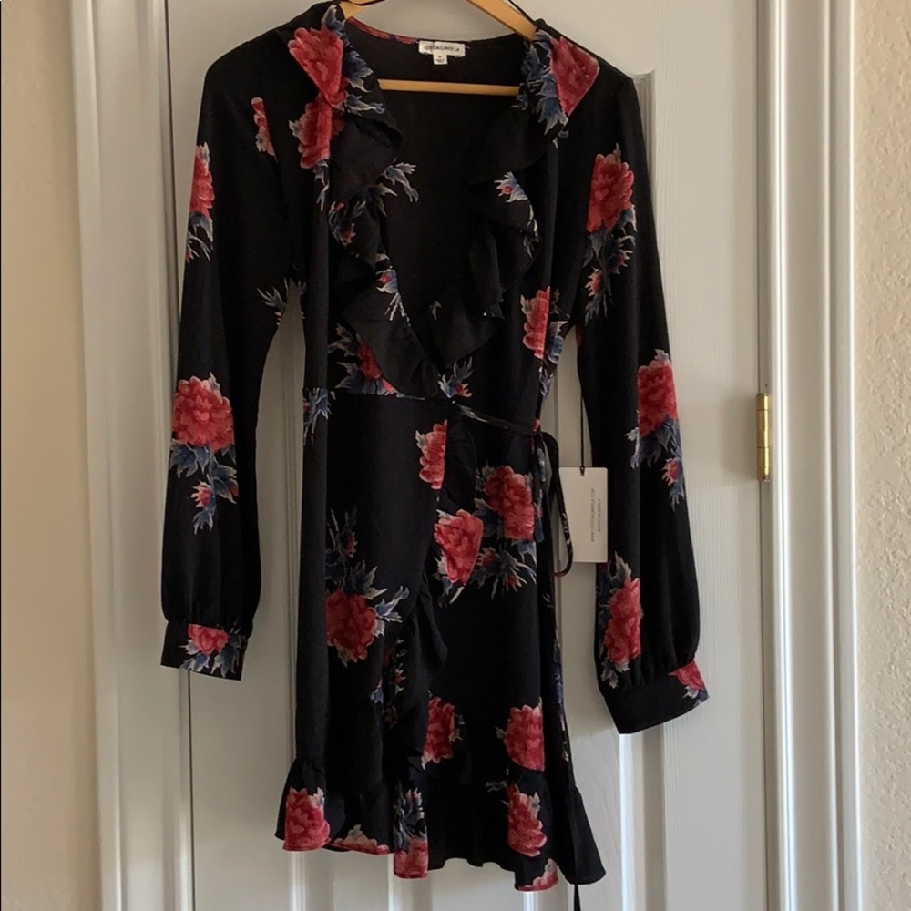 Size M NWT black floral wrap dress
